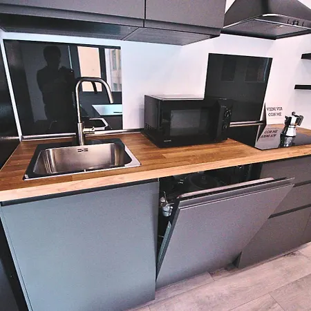 Tigullio Nest Apartmán *