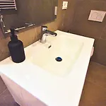 Tigullio Nest Apartman *